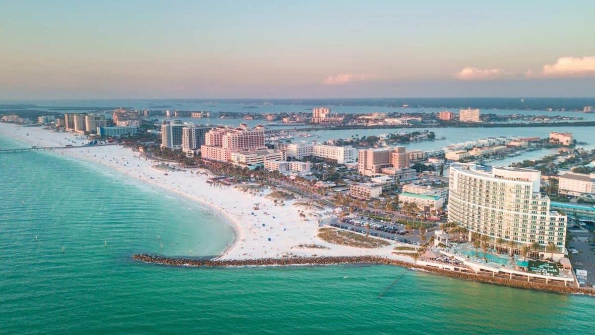 Budget Friendly Sleeps 8 Discounts Available Tampa Bagian luar foto