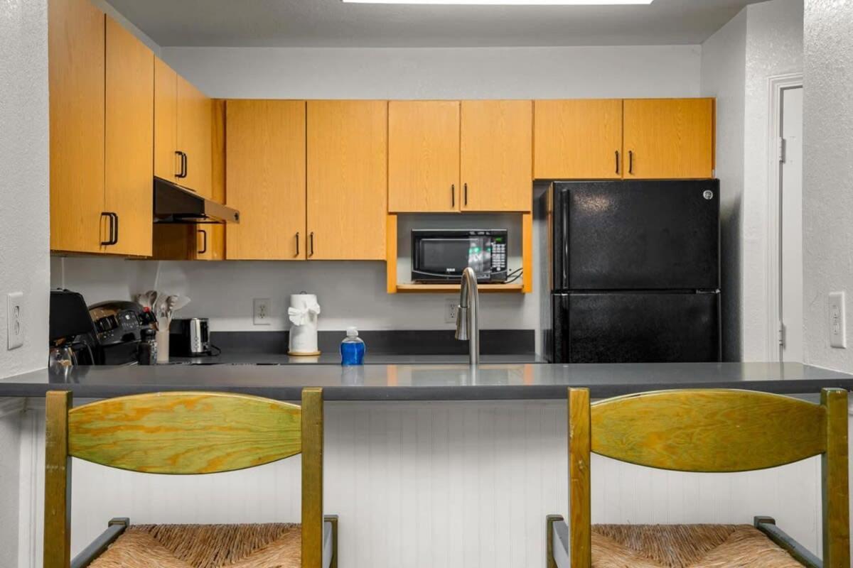 Budget Friendly Sleeps 8 Discounts Available Tampa Bagian luar foto