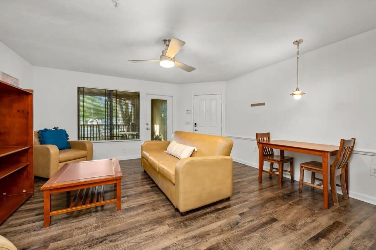 Budget Friendly Sleeps 8 Discounts Available Tampa Bagian luar foto