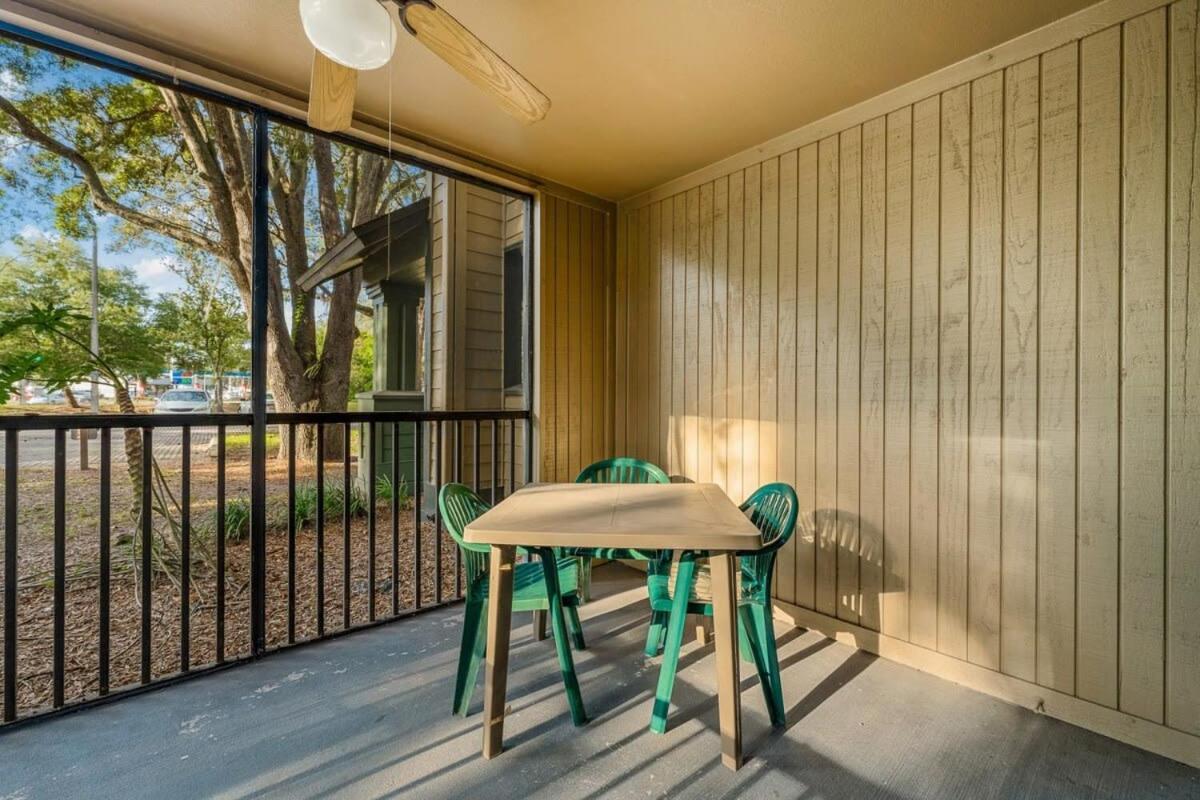 Budget Friendly Sleeps 8 Discounts Available Tampa Bagian luar foto