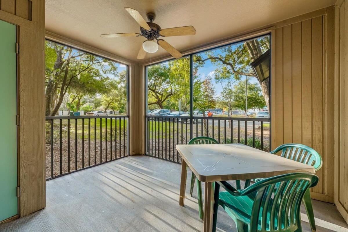 Budget Friendly Sleeps 8 Discounts Available Tampa Bagian luar foto