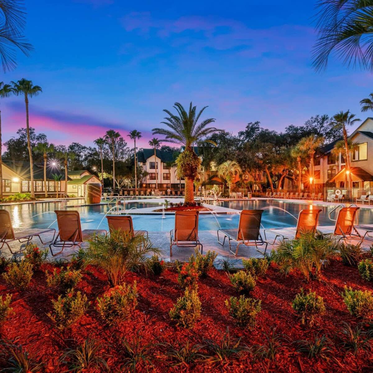 Budget Friendly Sleeps 8 Discounts Available Tampa Bagian luar foto