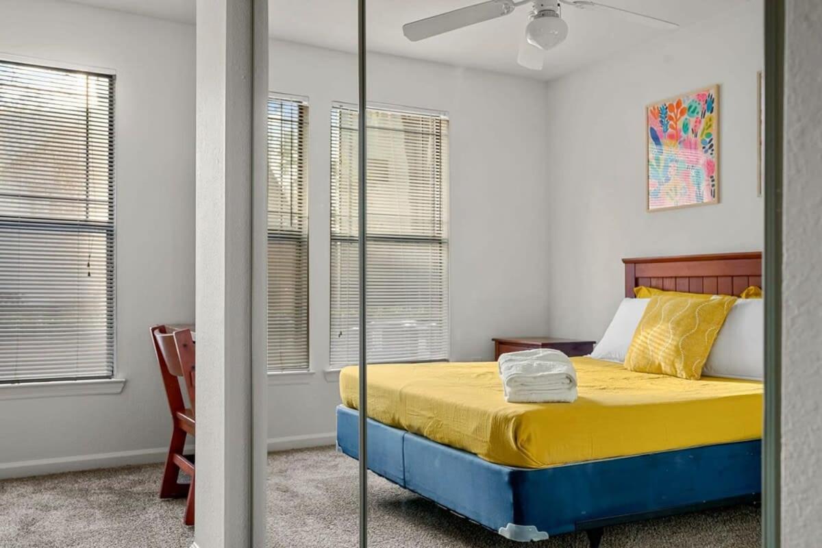 Budget Friendly Sleeps 8 Discounts Available Tampa Bagian luar foto